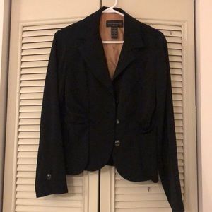 Connected feminine black blazer